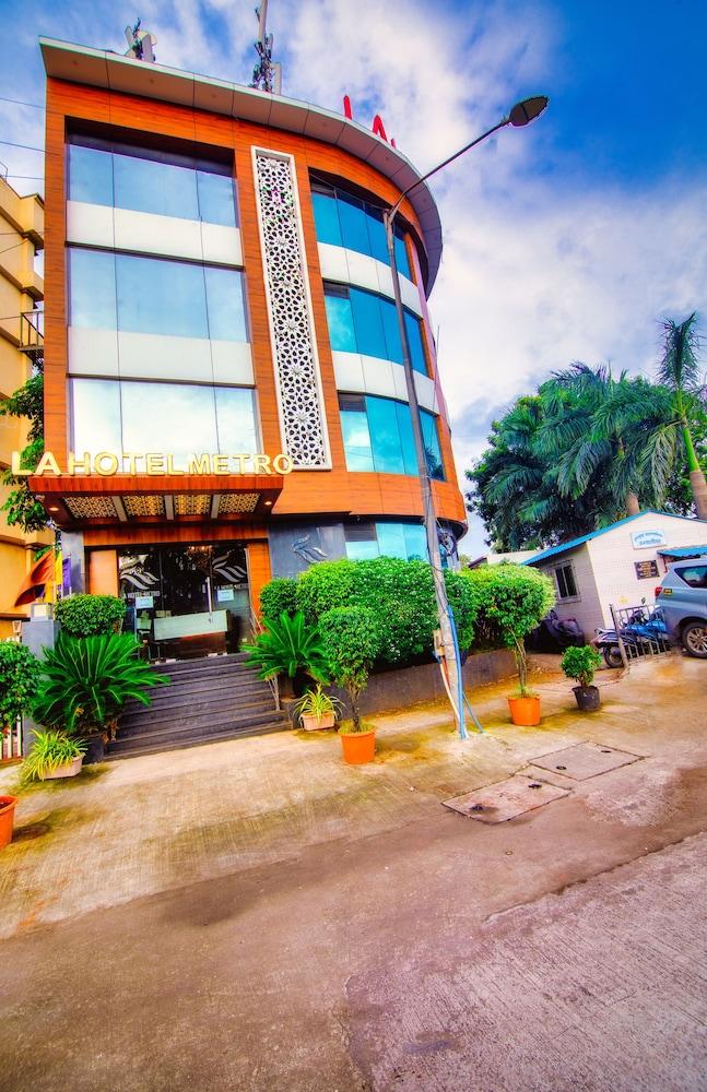 La Hotel Metro Near Bkc Mumbai Exteriör bild